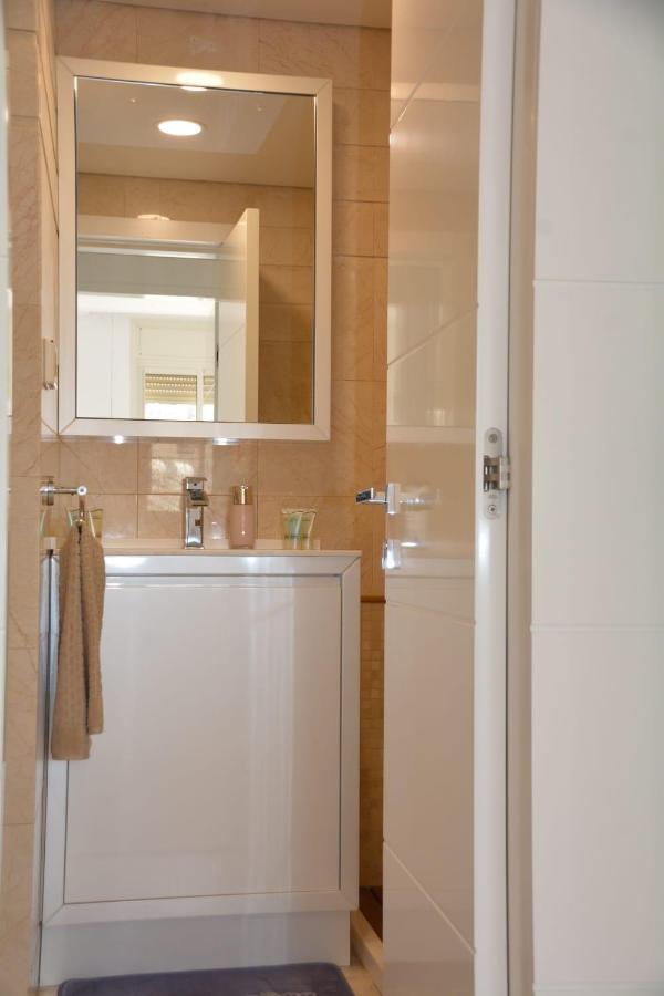 Renovated 3 Bedroom - With Pool Next The Appartement *